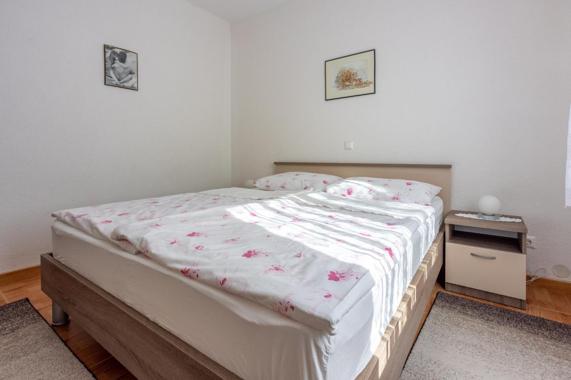 Stipancic Apartment Malinska Exterior photo